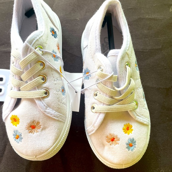 Capelli, White, Canvas, Flower Design, Shoes, Size 7 - Picture 5 of 7